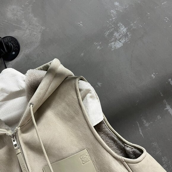 Loewe 2025 new fur vest - Picture 5 of 9